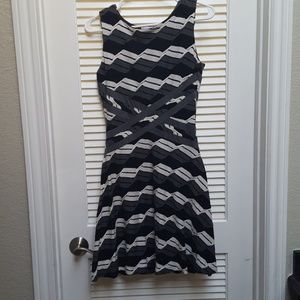 New York and company black &white dress in size xs